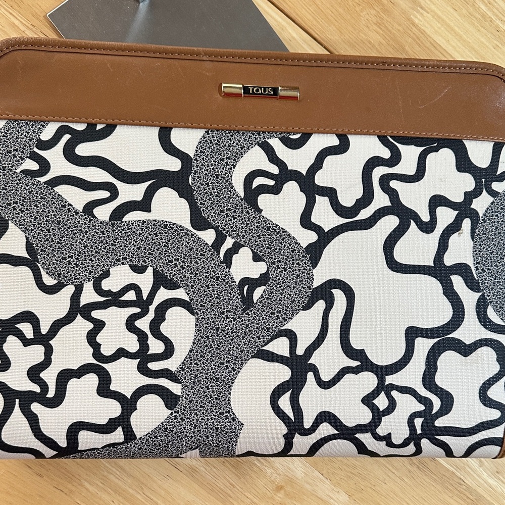 Tous NWT File Folder Black and White Artistic File Folder with Brown Trim